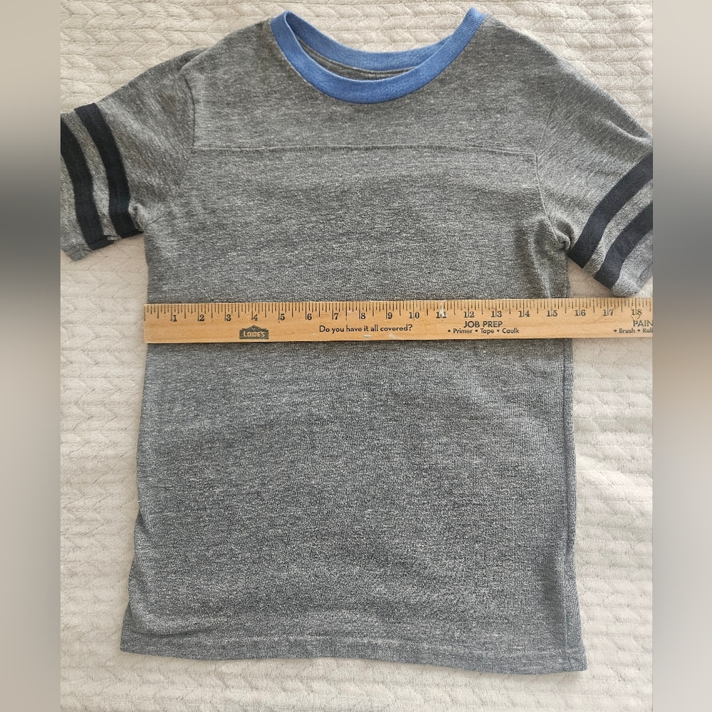 🖤3/$15 Gray and Blue Kids T-Shirt, Size 14 - Picture 3 of 6